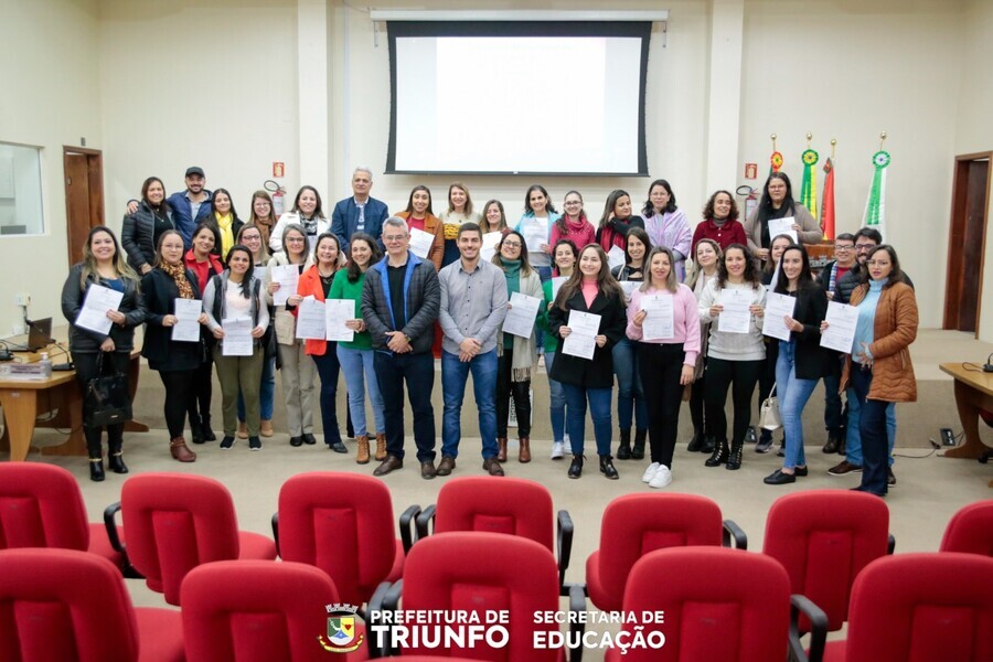 prefeitura-empossa-profissionais-da-educacao-aprovados-em-concurso
