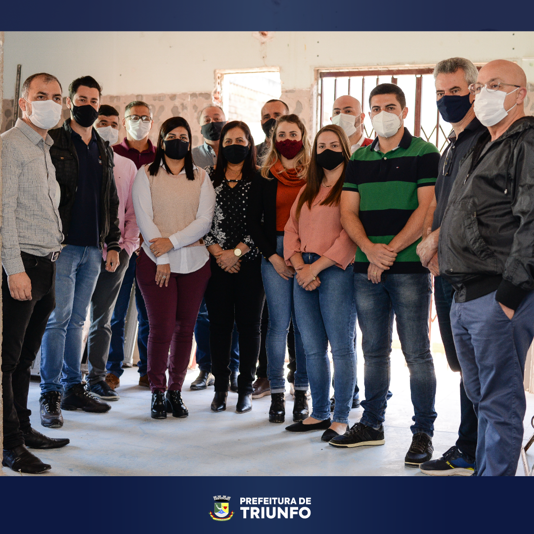 prefeito-municipal-realiza-visita-as-obras-do-hospital-de-caridade-santa-rita