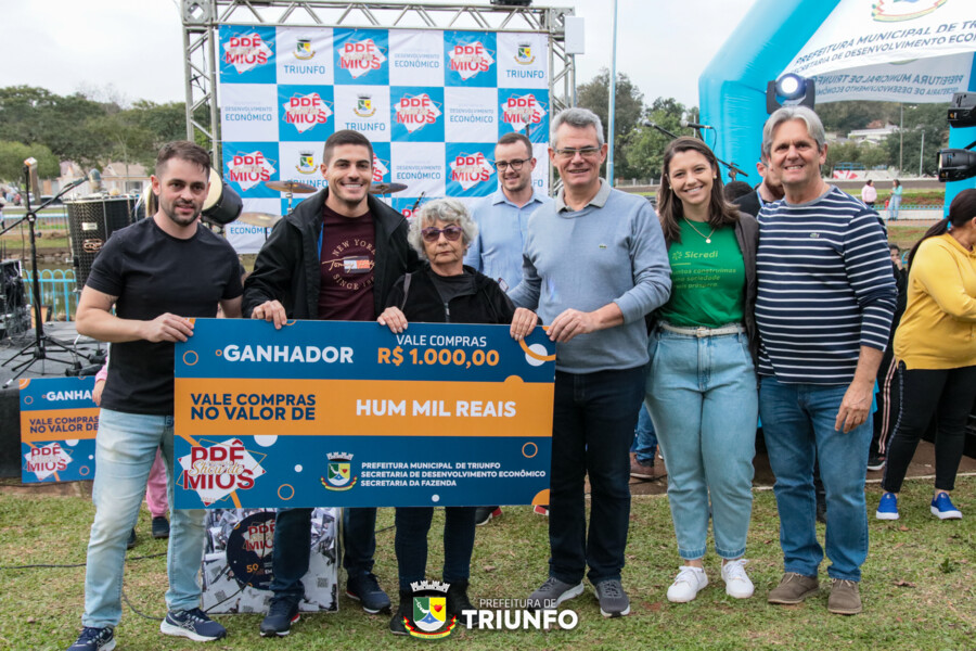 administracao-municipal-realiza-sorteio-da-promocao-triunfo-show-de-premios